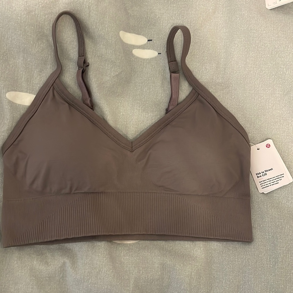 NWT Lululemon Ebb To Street bra sz 6